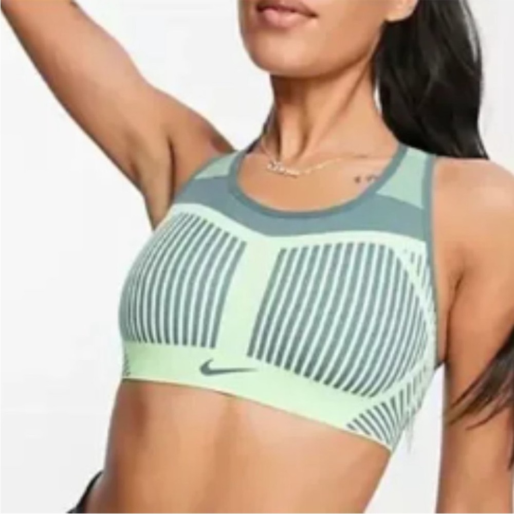 Nike flyknit green and grey sports bra